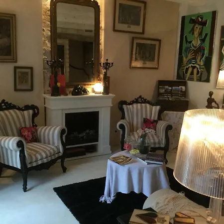 La Maison De La Viguerie Couette-café