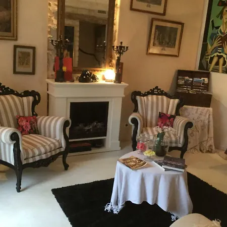 La Maison De La Viguerie Couette-café