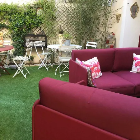 La Maison De La Viguerie Bed & Breakfast Aigues-Mortes