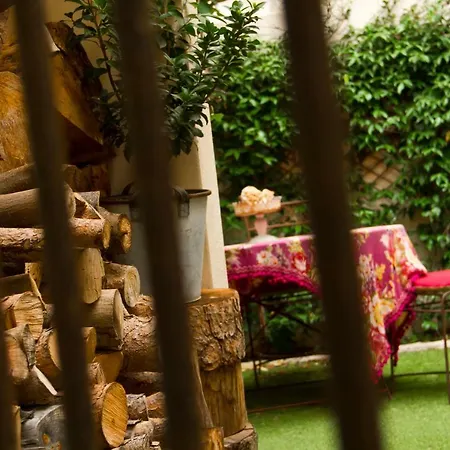 La Maison De La Viguerie Bed & Breakfast *